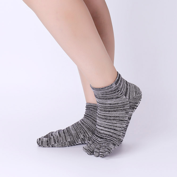 Calzini da yoga antiscivolo co - Yoga Toe Separator recensione e prezzo